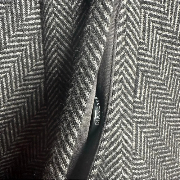 Diane Von Furstenberg Georgica Herringbone Wool Blend Blazer Size 10 - Picture 5 of 11